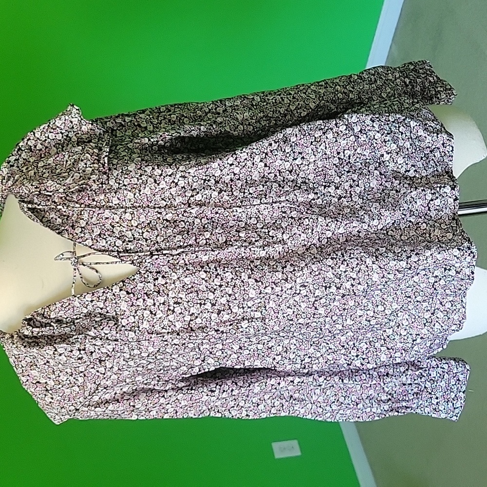 Shirt - Picture 2 of 4